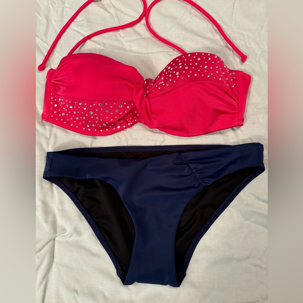 Victoria’s Secret bikini
